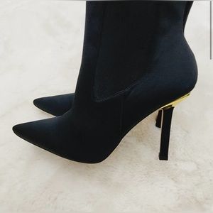 NEW Good American Black Neoprene High Kickstand Heeled Ankle Boot